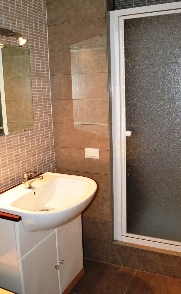 B&B Villa Monterosa Con Piscina Castronno Εξωτερικό φωτογραφία