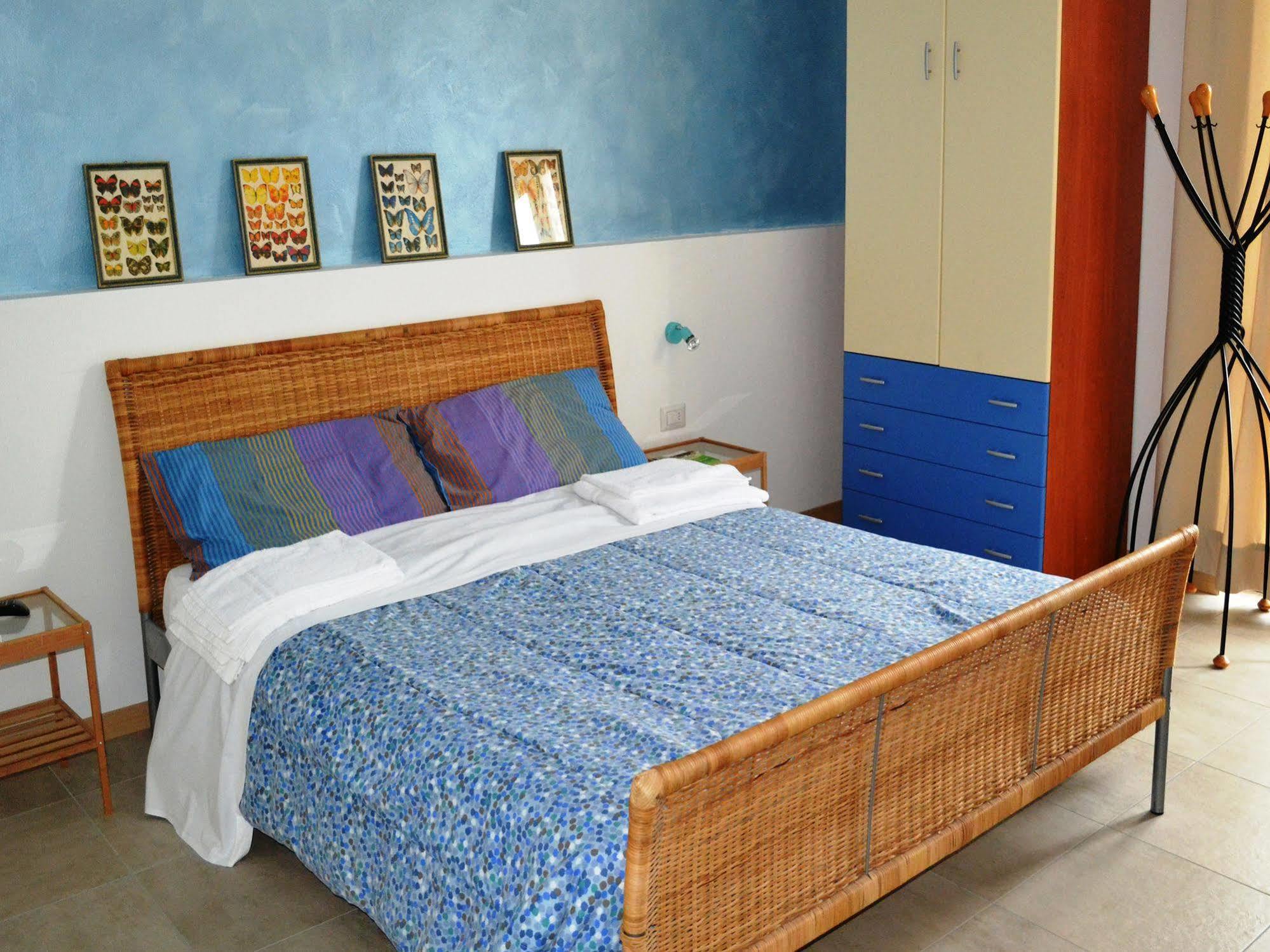 B&B Villa Monterosa Con Piscina Castronno Εξωτερικό φωτογραφία