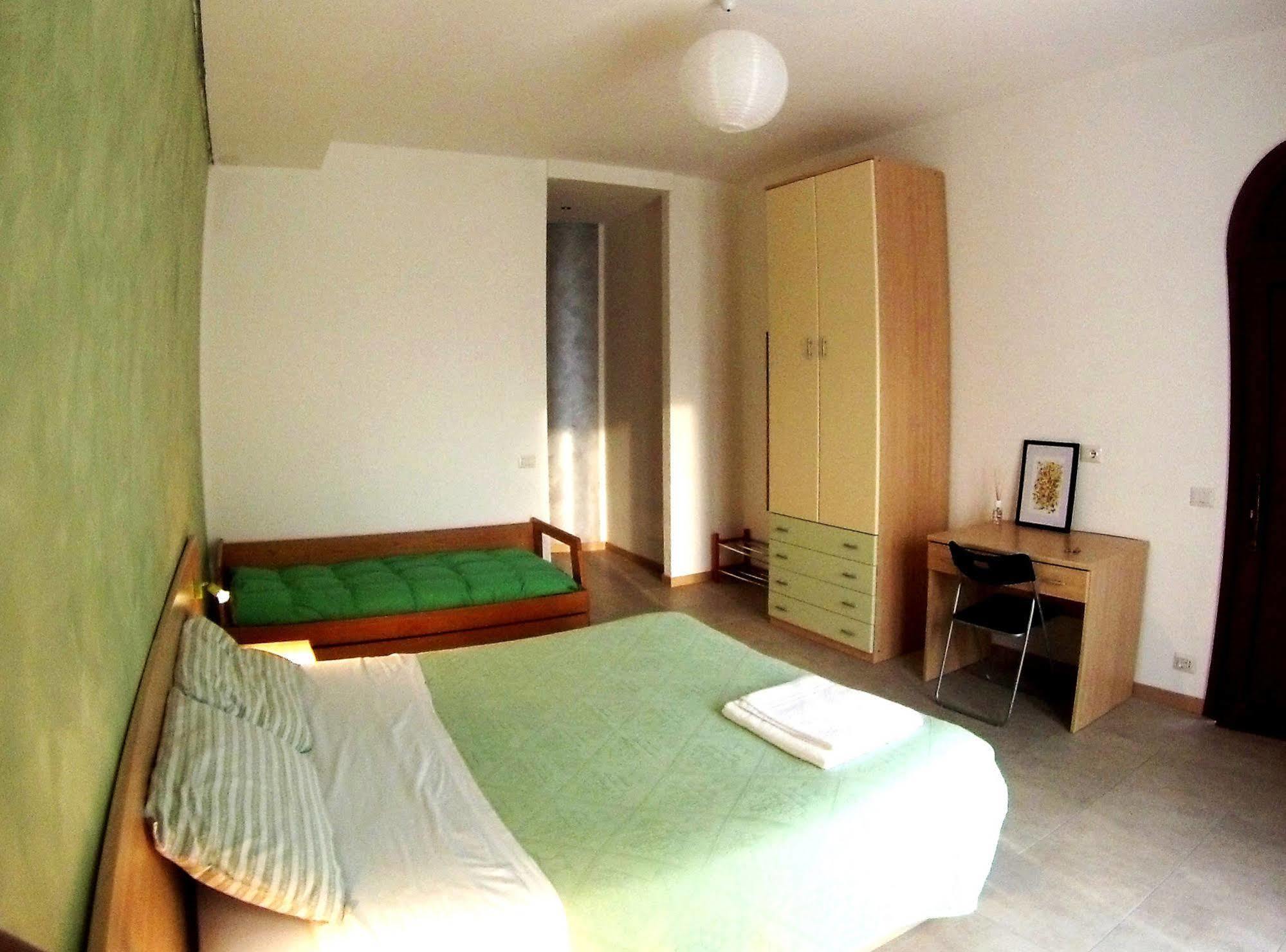 B&B Villa Monterosa Con Piscina Castronno Εξωτερικό φωτογραφία