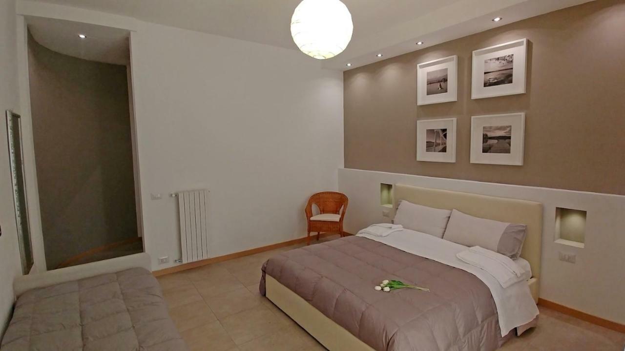 B&B Villa Monterosa Con Piscina Castronno Εξωτερικό φωτογραφία